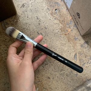 Sigma foundation F60 brush